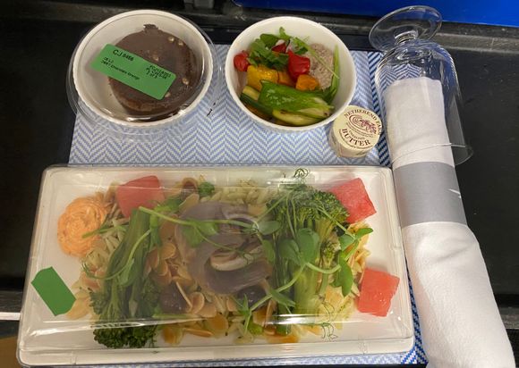Band 1 cold dinner: Watermelon, tenderstem broccoli and orzo pasta