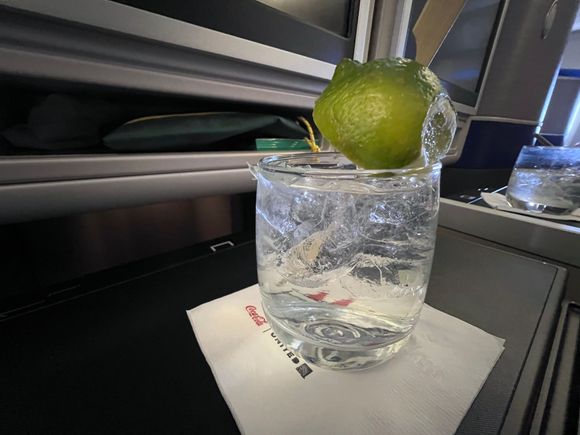 g&t with extra lime