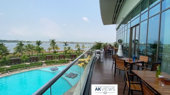 Malabar cafe - Outdoor seating
