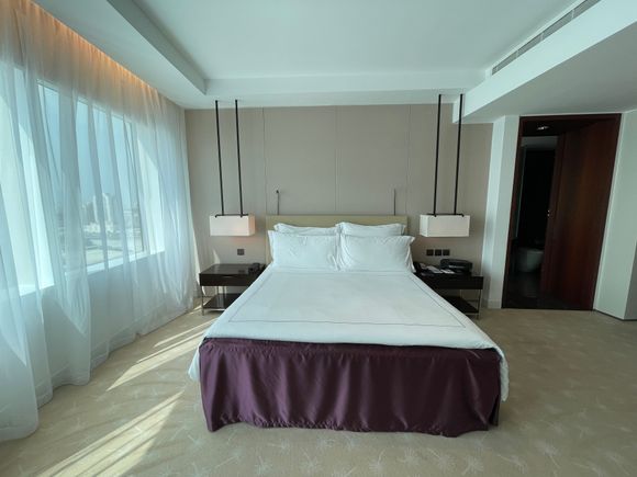 Deluxe one bedroom suite