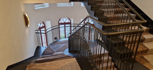 I have this quirky habit of immediately thinking, “It’s been open for two years already, and those alcoves are still spotless and bright white,” and “Hilton probably made them raise the handrail - look how beautifully they did it, it actually looks better than it ever did.”