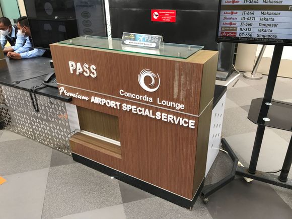 Saw this at the curb,
Seems you can book a VIP service with access to the Airport's Concordia lounge