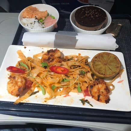 Band 3 lunch, June 2019 : Spicy salmon, edamame beans and rice starter, main was (cold) Thai marinated prawn with pomelo pasta salad and grilled lime. Very enjoyable. 