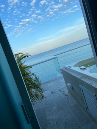 Morning shower views. What a life! Nice way to wake up. 