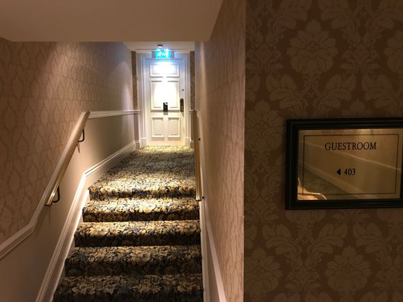 Corridor to room #403