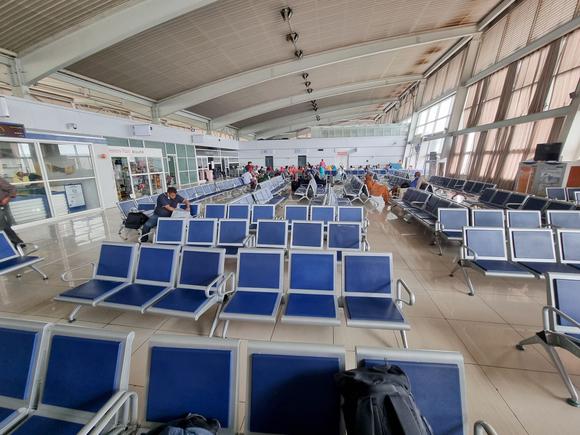 Departure hall of HAH