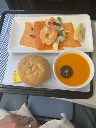 Good lady Montague went for the fish and enjoyed it.she didn’t eat ex LHR 