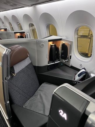 AA B789P 2A quartering view
