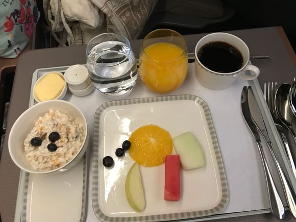 Bit sad looking fruitplate : bircher muesli was tasty though