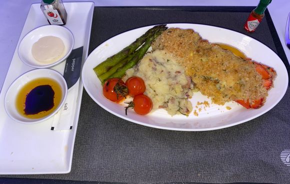 Lobster thermidor - it was pipping hot, which I appreciate. It was okay but didn’t love the mushrooms mixed inside. I would rate this 3rd compared to (1) EVA , (2) SQ
