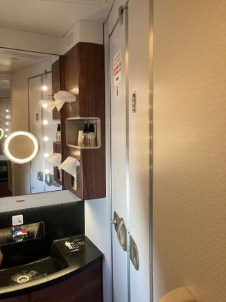 A350-1000 business class lavatory 