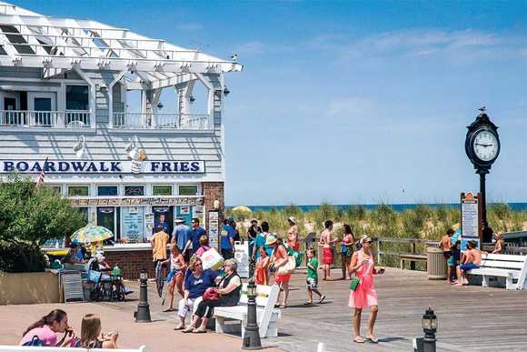 Bethany beach boardwalk

https://delawarebeaches.guide/article/bethany-beach-10-best
