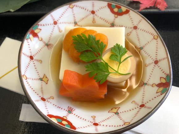 the most notable one for me was the uni dish; I'm lucky they can get it from Toyosu or wherever very soon before the flight! Quality was similar to a chunk I had the same morning in Toyosu