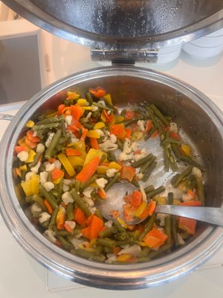 Basically microwaved "macédoine de legumes"
Serve that to Uni students in the context of the 1-euro-meal program and you will get a riot
