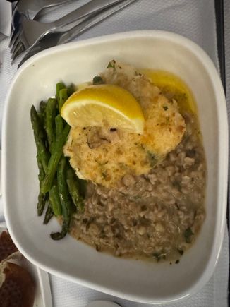 Fish. No bueno. Asparagus was very good. 