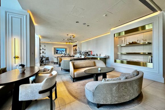 Club Lounge