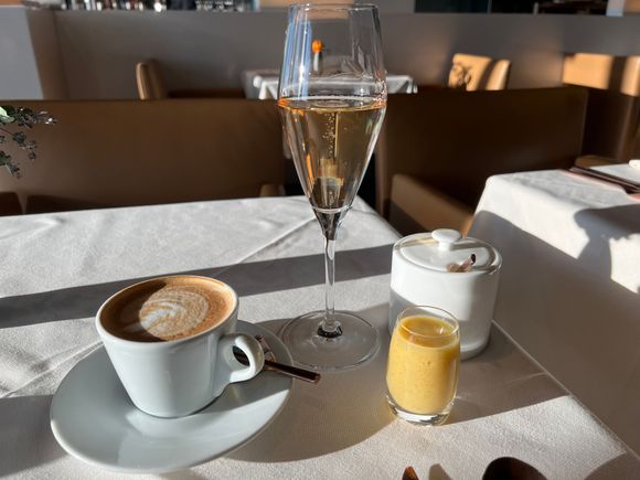 Champagne Breakfast 