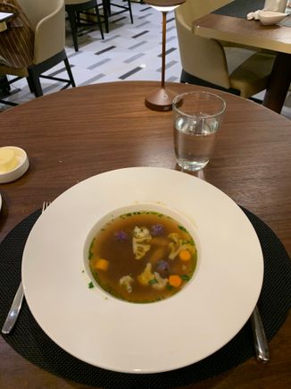 Another round 🤣 started with the Chicken Brodo, which is a chicken broth with veggies…nice light soup 