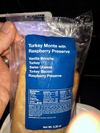 Most in the class went with United's Economy Tapas box for their snack whereas I chose a warm Turkey Monte with Raspberry Preserve - which was very tasty.