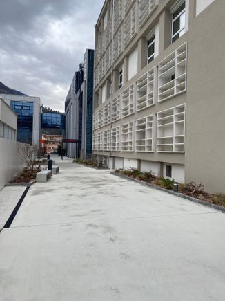 The entrance on the backside. 