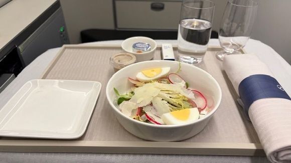 Blanched green asparagus salad