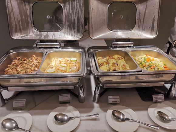Club Lounge Food
