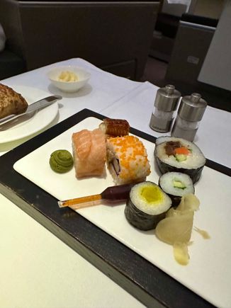 Second meal service / sushi