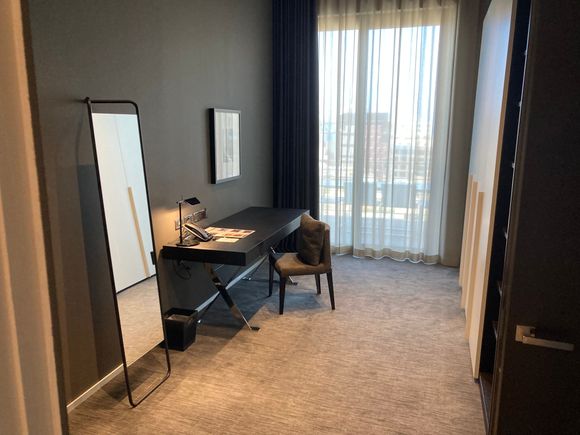 Work area + wardrobe 