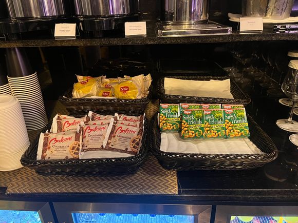 Snack varieties during club lounge hours (also available were water, soda, juices, wine, beer, and Prosecco)