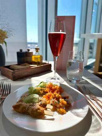 Appetizers / Kir Royale