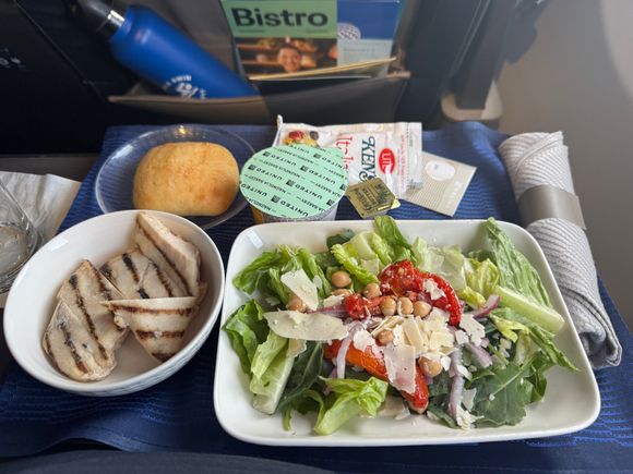 I liked the tomatos and the cheese...