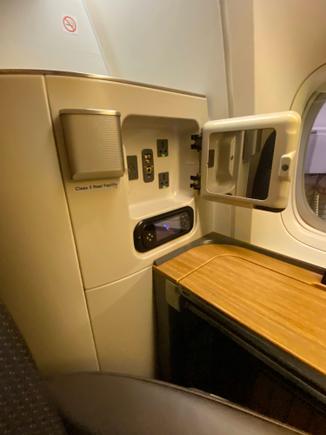 Plug ins, IFE contrl, vanity mirror