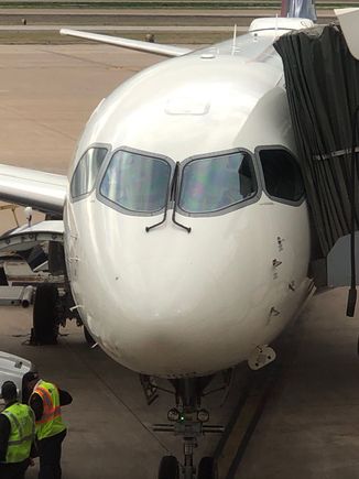 Baby Bus - A220/CS100 @DFW