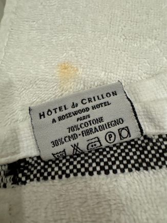 Crillon's luxuriously stained, polyester blend bath towels