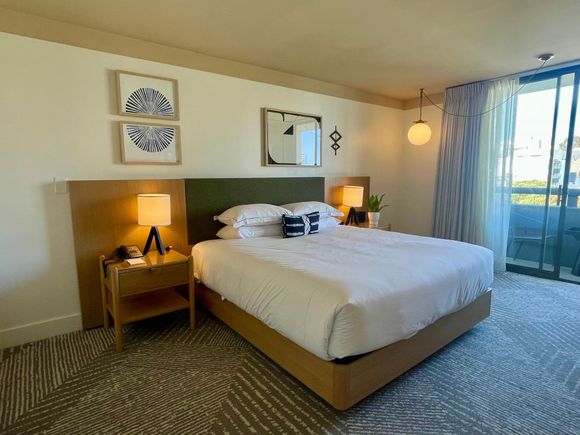 King Balcony Room
