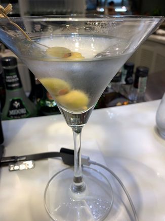 Dirty vodka martini