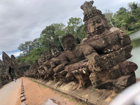 Angkor Thom Bridge and South Gate