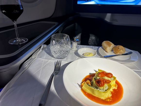 Spinach and Ricotta Rotolo, pretty good.  Much better than the Katsu sandwich thing from my previous flight