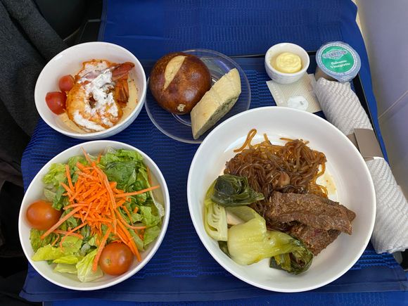 Beef was dry and overcooked. Shrimp appetizer was decent. Beef was super popular. Heard them tell a person sitting Row 1 that they might not have any beef left due to pre-orders.
