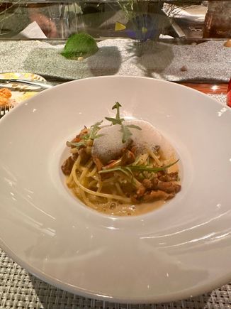 Spaghetti with girlies.