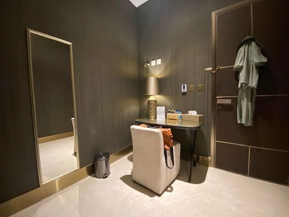 Sleeping room amenities