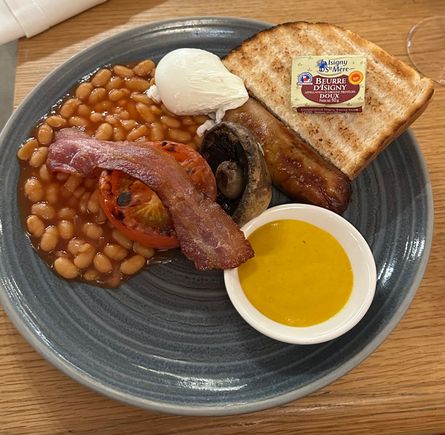 Full English breakfast w a proper mustard 