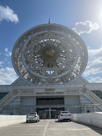 Ferris wheel by day