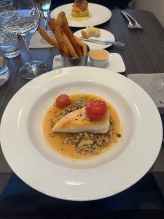 Halibut without mushrooms and with a side of fries. 