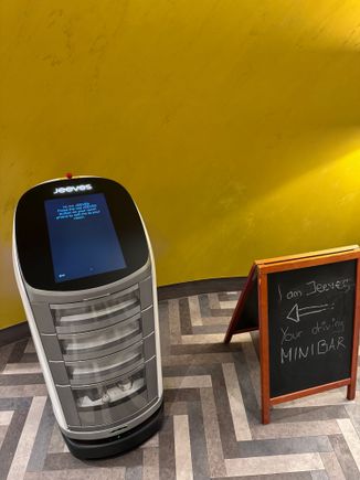 The  room service robot foe snacks delivery 