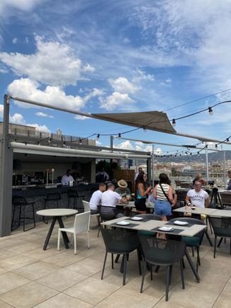 Rooftop restaurant 173 does lunch and dinner + nonstop drinks 