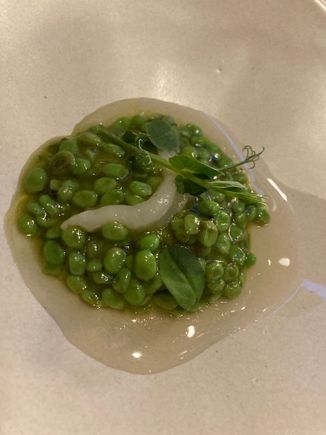 Maresme peas, cod brandade and tripe and ham broth
Pèsol del Maresme, brandada i tripes de bacallà i brou de pernil
Guisante del Maresme, brandada y tripitas de bacalao y caldo de jamón