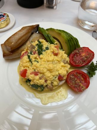 A la carte breakfast order - globalist also includes the buffet