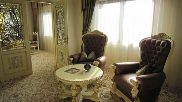 Presidential Suite - Bedroom Sitting Area