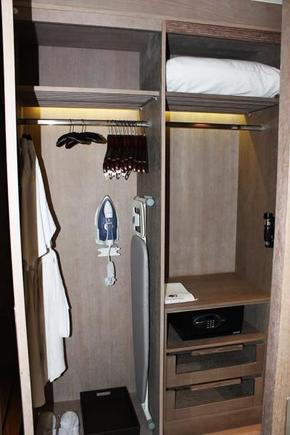 doubletree closet